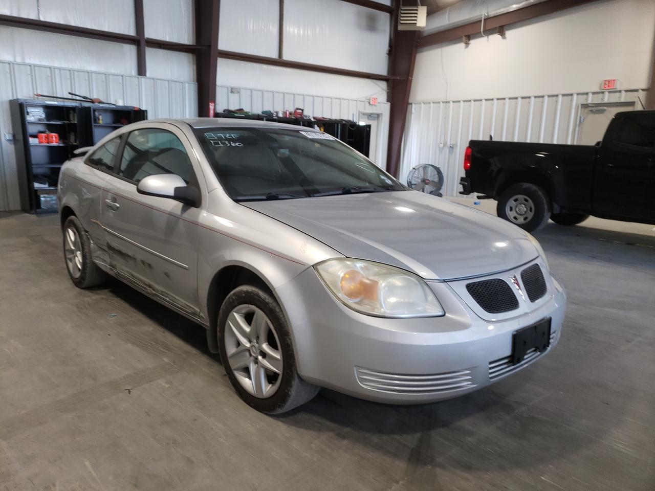 PONTIAC G5 2008 with VIN 1G2AL18F287283759 - Photo from auction