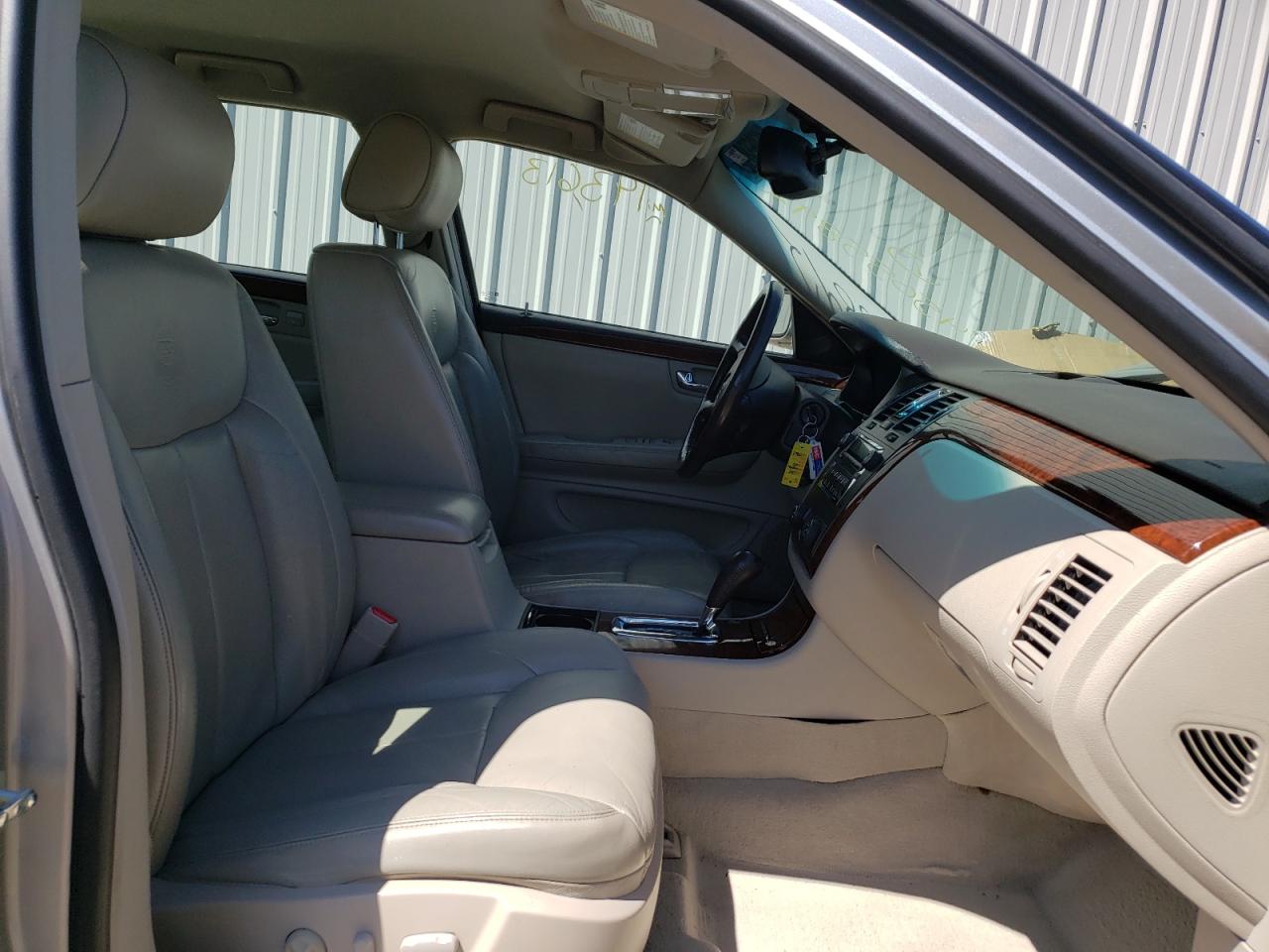Photo 5 from auction – 2007 CADILLAC DTS with VIN 1G6KD57Y47U173869