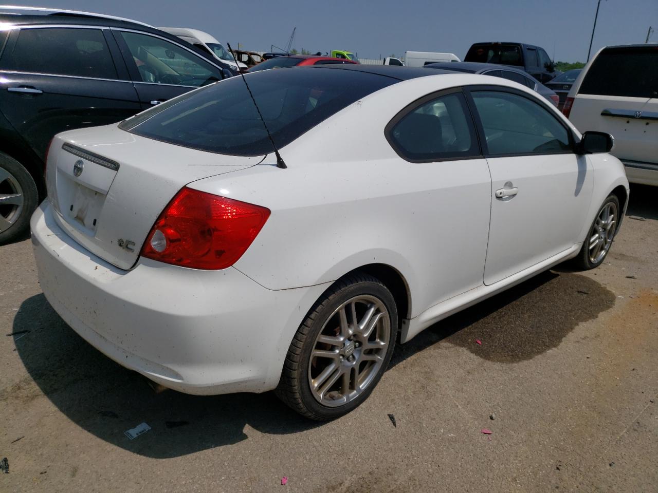Photo 4 from auction – 2007 TOYOTA SCION with VIN JTKDE177570158719