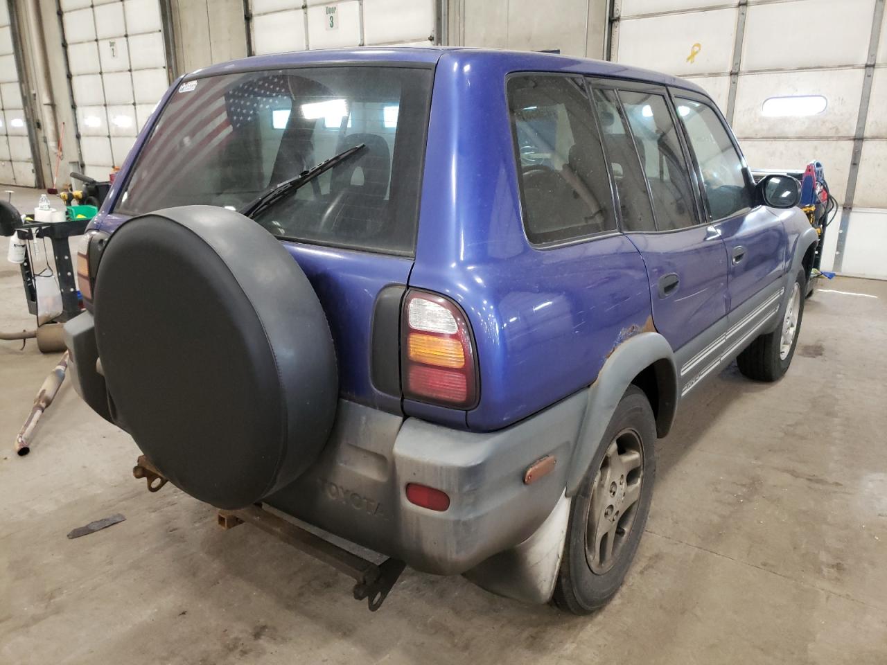 Photo 4 from auction – 1998 TOYOTA RAV4 with VIN JT3HP10V9W0177840