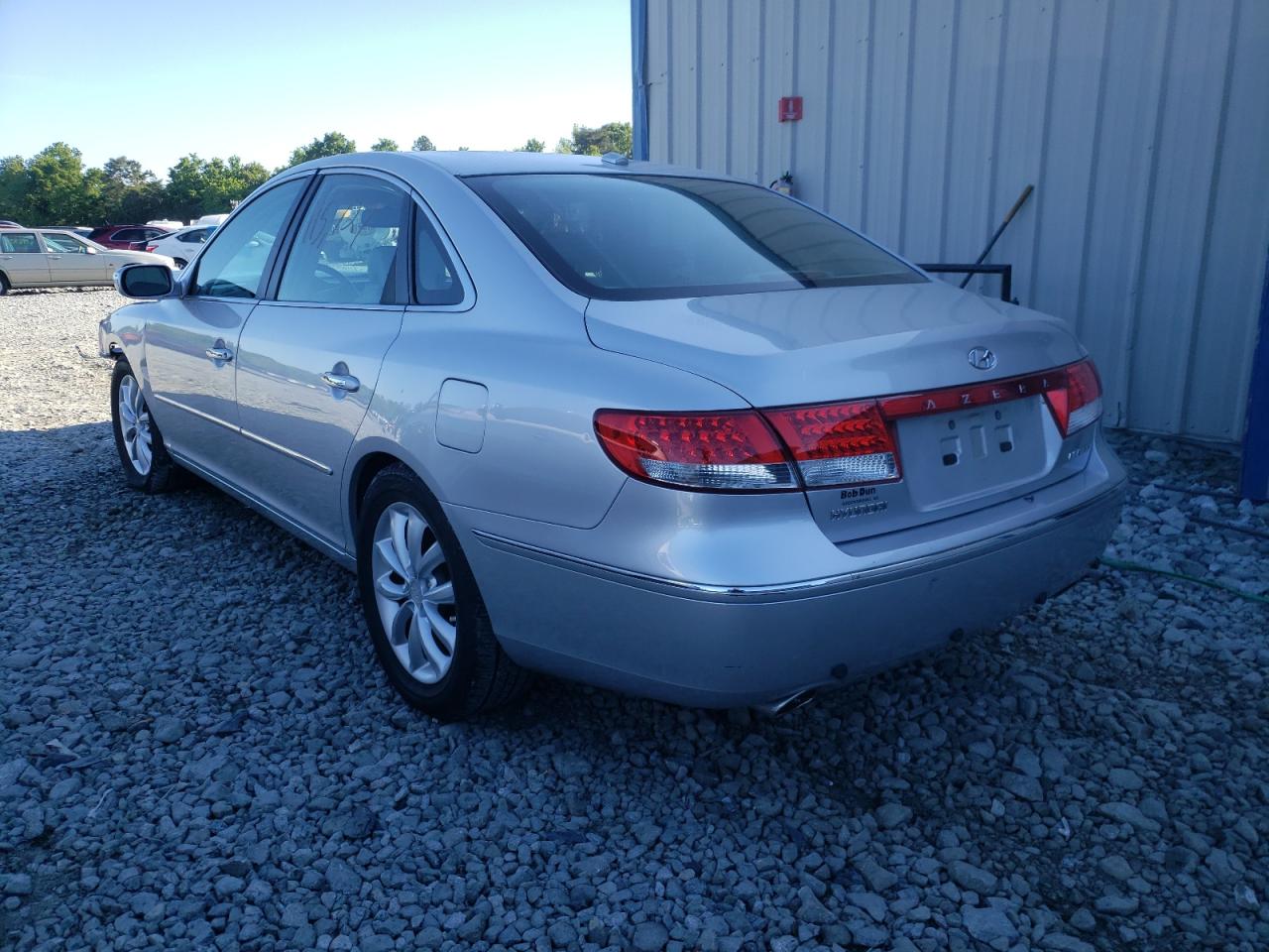Photo 3 from auction – 2007 HYUNDAI AZERA SE with VIN KMHFC46F17A189102