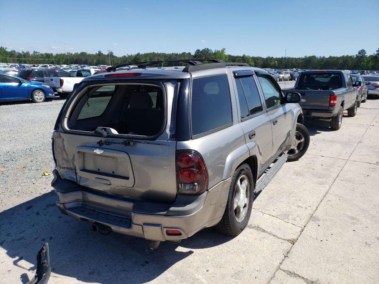 Photo 4 from auction – 2006 CHEVROLET TRAILBLAZE with VIN 1GNDT13S362345801