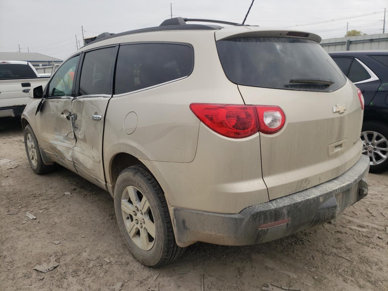 Photo 3 from auction – 2011 CHEVROLET TRAVERSE L with VIN 1GNKRGED4BJ393850