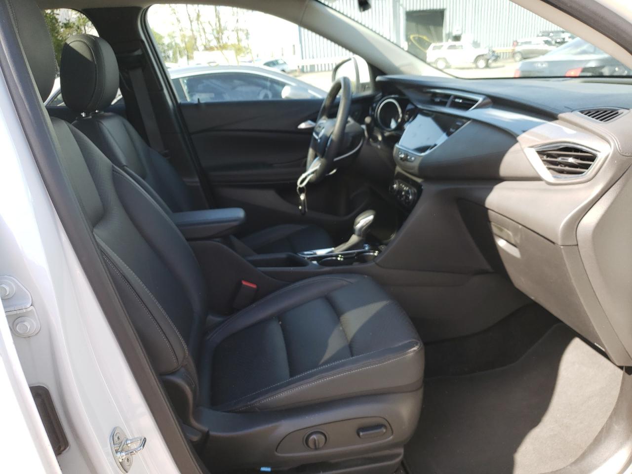 Photo 5 from auction – 2021 BUICK ENCORE GX with VIN KL4MMGSL1MB174265
