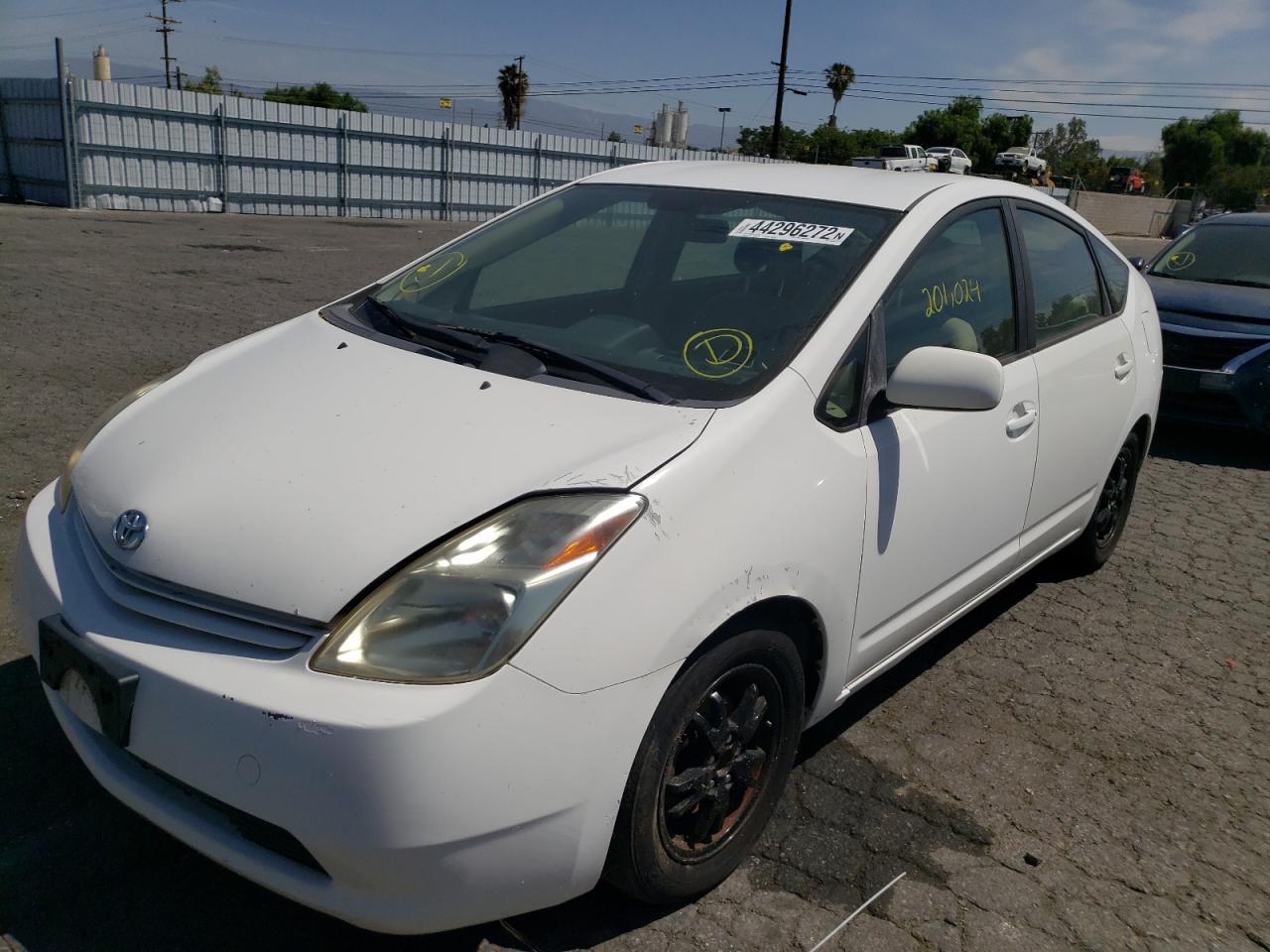 Photo 2 from auction – 2004 TOYOTA PRIUS with VIN JTDKB22U440104138
