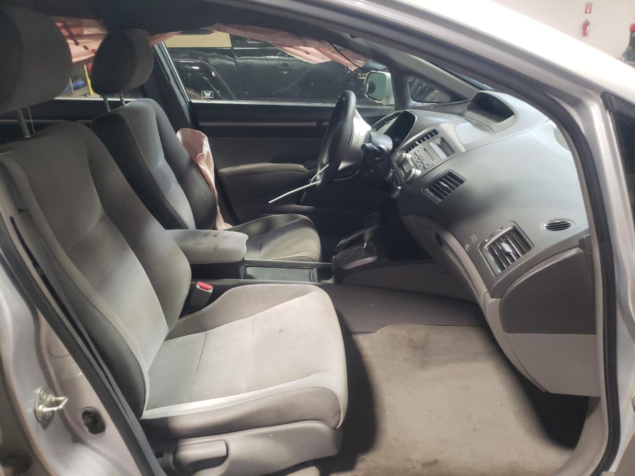 Photo 5 from auction – 2006 HONDA CIVIC EX with VIN 2HGFA16856H528326