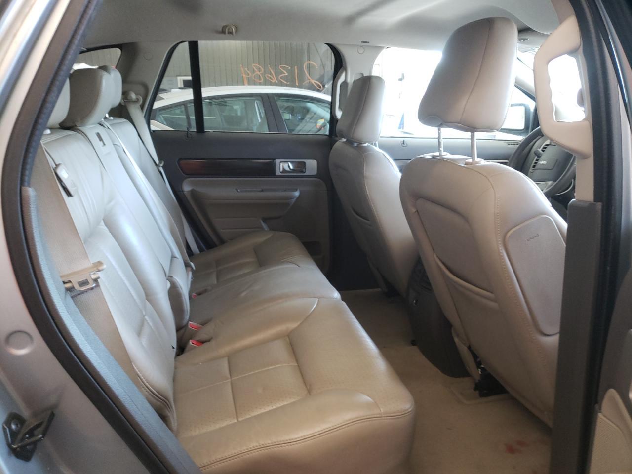 Photo 18 from auction – 2007 LINCOLN MKX with VIN 2LMDU88C67BJ16282