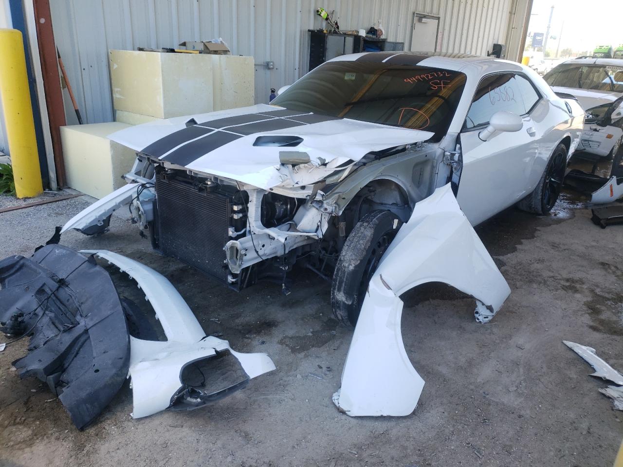 Photo 2 from auction – 2017 DODGE CHALLENGER with VIN 2C3CDZAG2HH666290