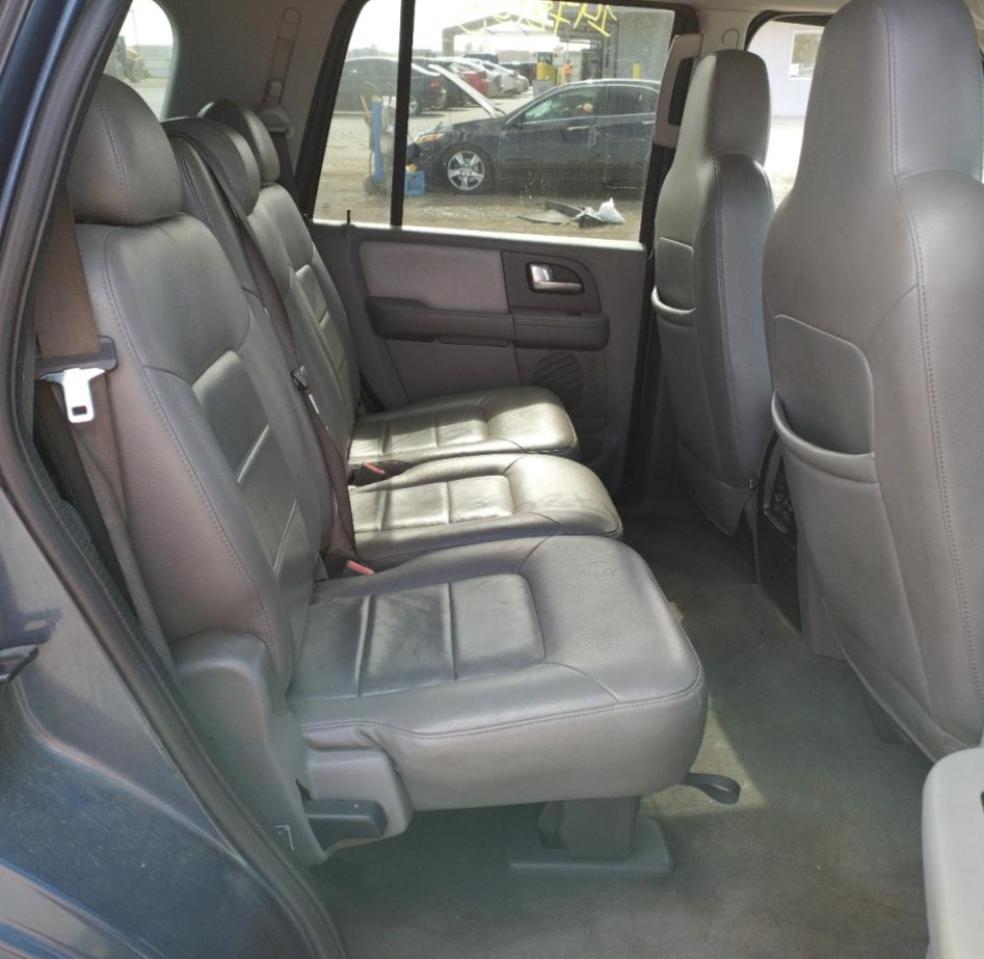 Photo 20 from auction – 2004 FORD EXPEDITION with VIN 1FMPU16L94LA26428