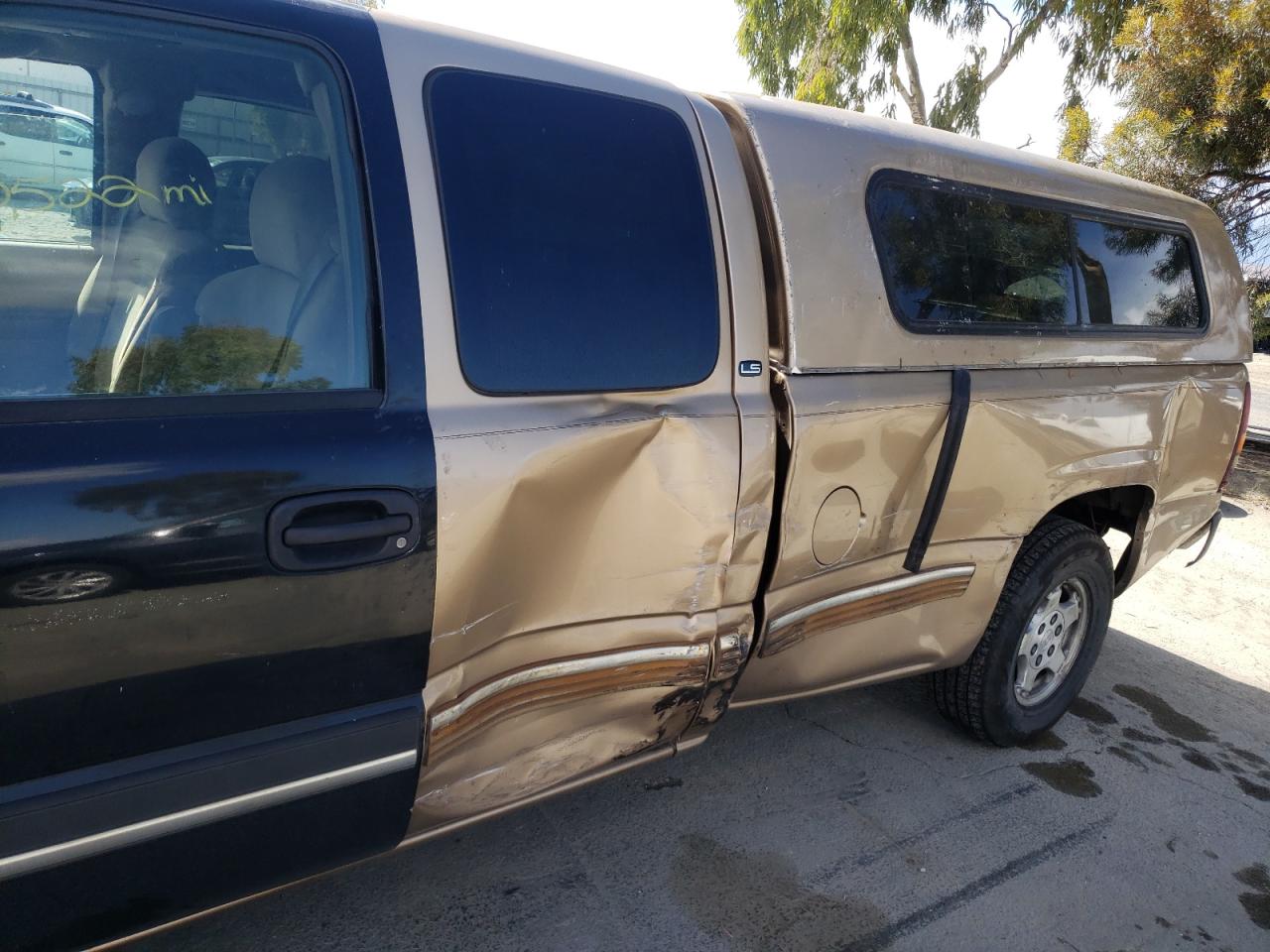 Photo 9 from auction – 2000 CHEVROLET SILVERADO with VIN 1GCEC19T0YE325276