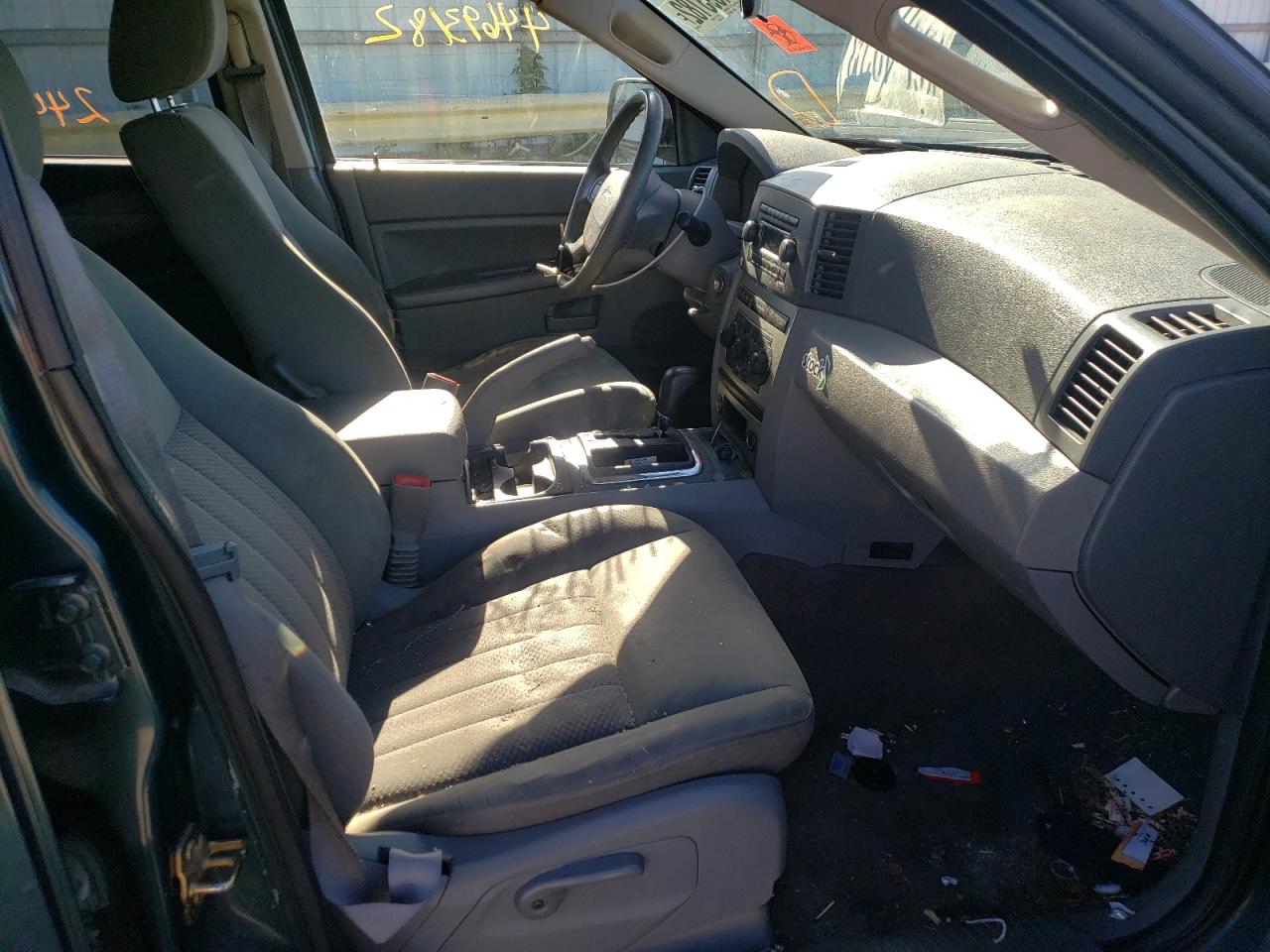 Photo 5 from auction – 2005 JEEP GRAND CHER with VIN 1J4GR48K95C697265