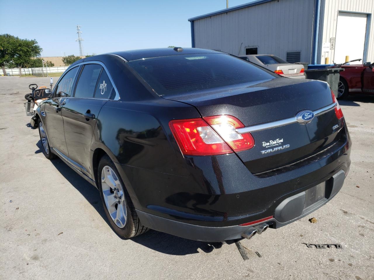 Photo 3 from auction – 2011 FORD TAURUS SEL with VIN 1FAHP2EW3BG171235