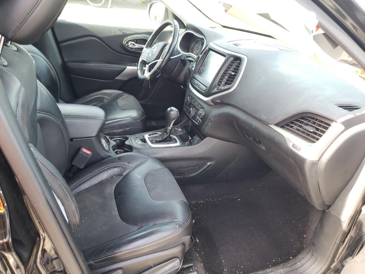 Photo 5 from auction – 2018 JEEP CHEROKEE L with VIN 1C4PJMLB4JD530708