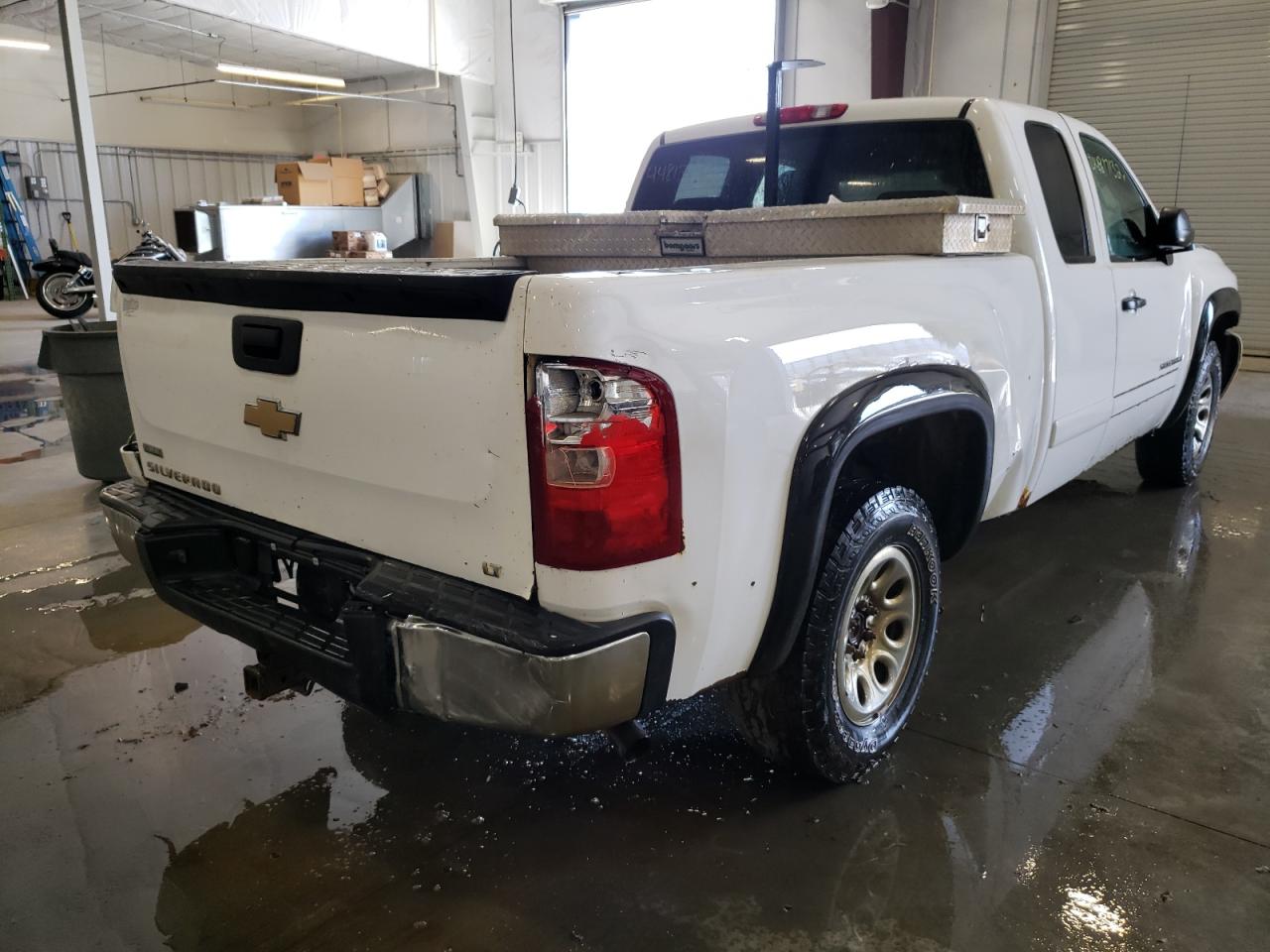 Photo 4 from auction – 2007 CHEVROLET SILVERADO with VIN 1GCEK19067Z633889