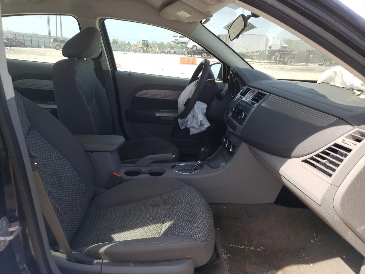 Photo 5 from auction – 2008 CHRYSLER SEBRING with VIN 1C3LC46K78N158035