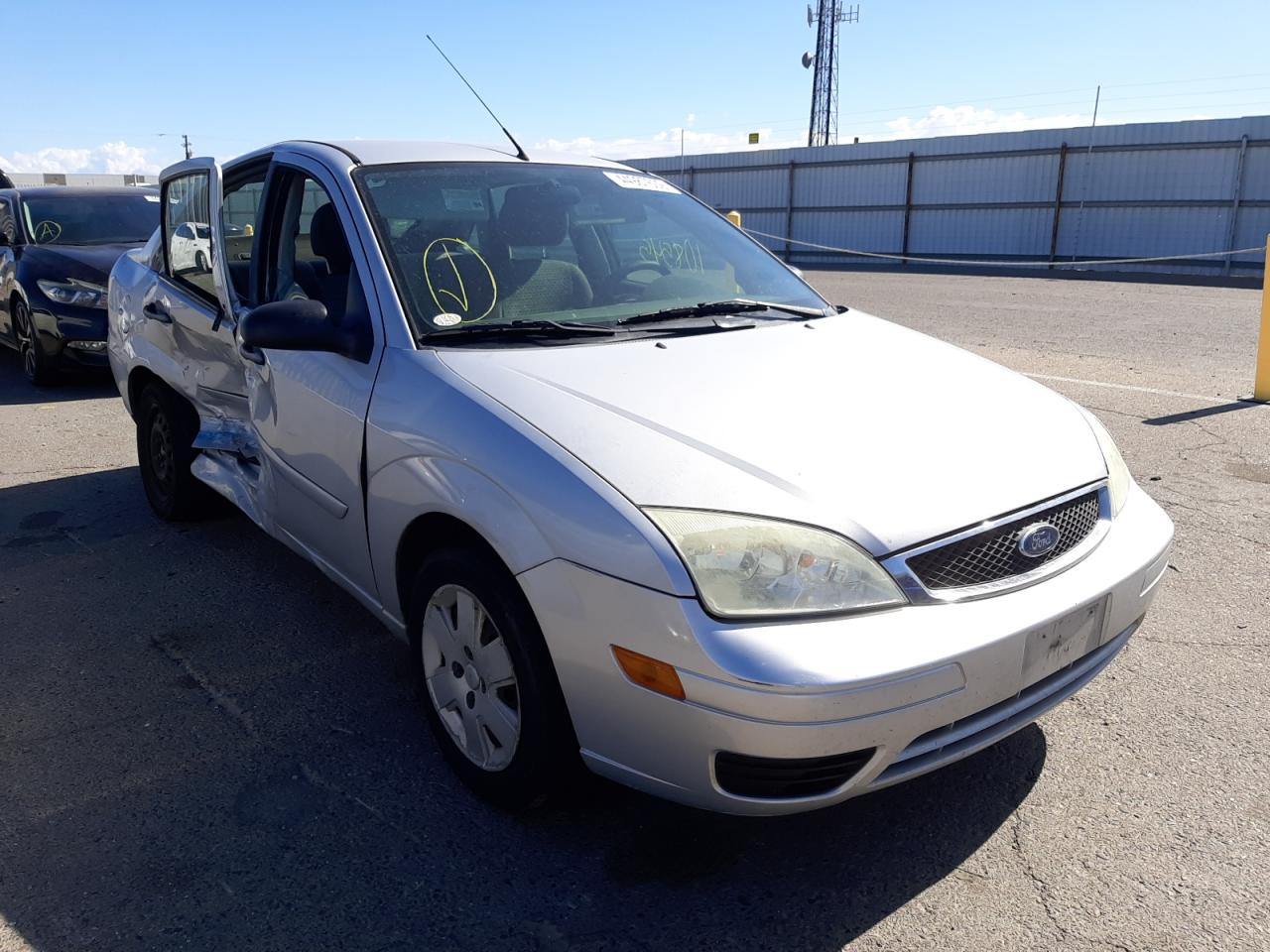 FORD FOCUS ZX4 2007 with VIN 1FAFP34N87W312450 - Photo from auction