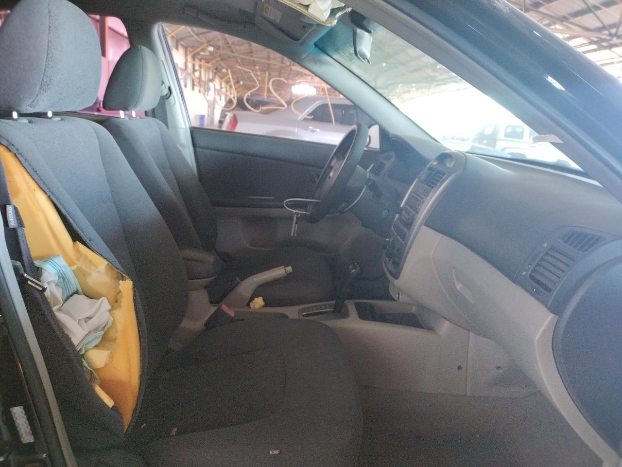 Photo 5 from auction – 2006 KIA SPECTRA5 with VIN KNAFE162365321081