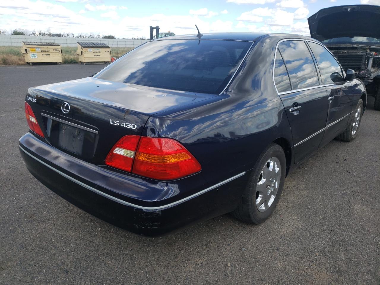Photo 4 from auction – 2001 LEXUS LS 430 with VIN JTHBN30F510033642