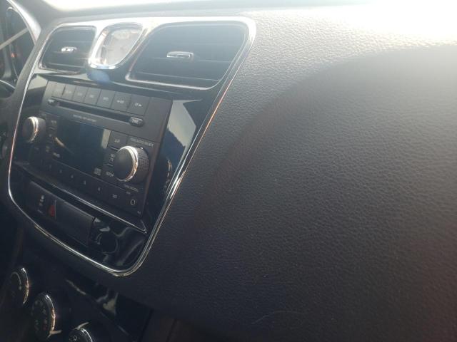 Photo 9 from auction – 2012 CHRYSLER 200 TOURIN with VIN 1C3CCBBB6CN170535