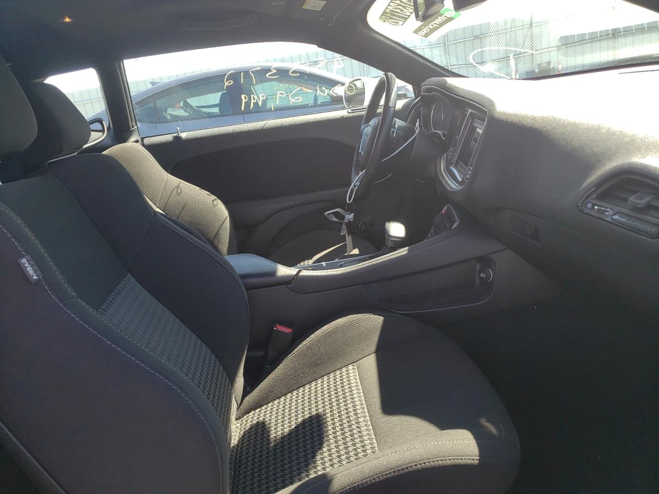 Photo 5 from auction – 2021 DODGE CHALLENGER with VIN 2C3CDZBT1MH526592