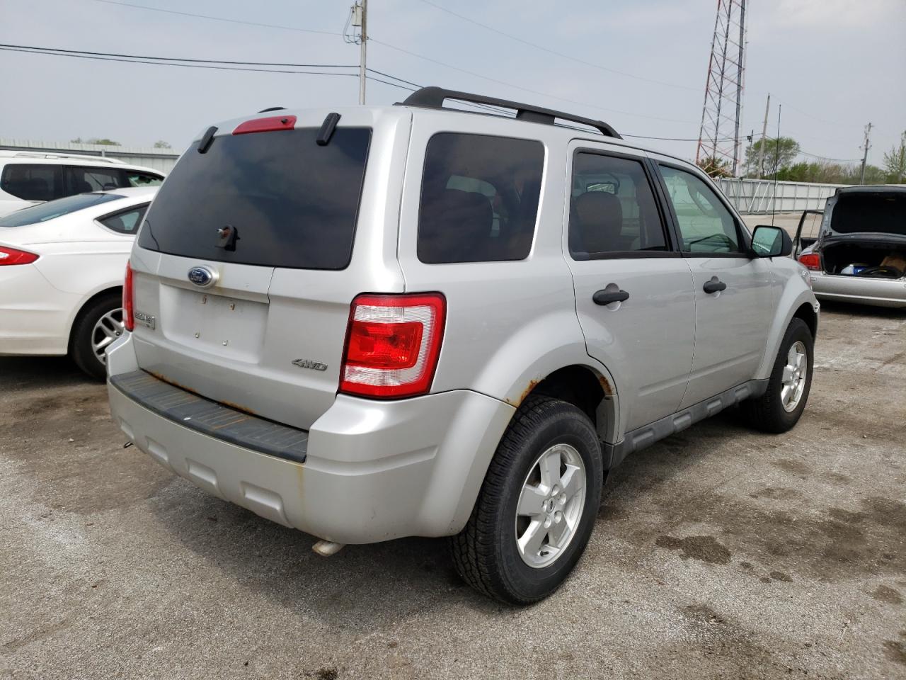 Photo 4 from auction – 2009 FORD ESCAPE XLT with VIN 1FMCU93GX9KC57257