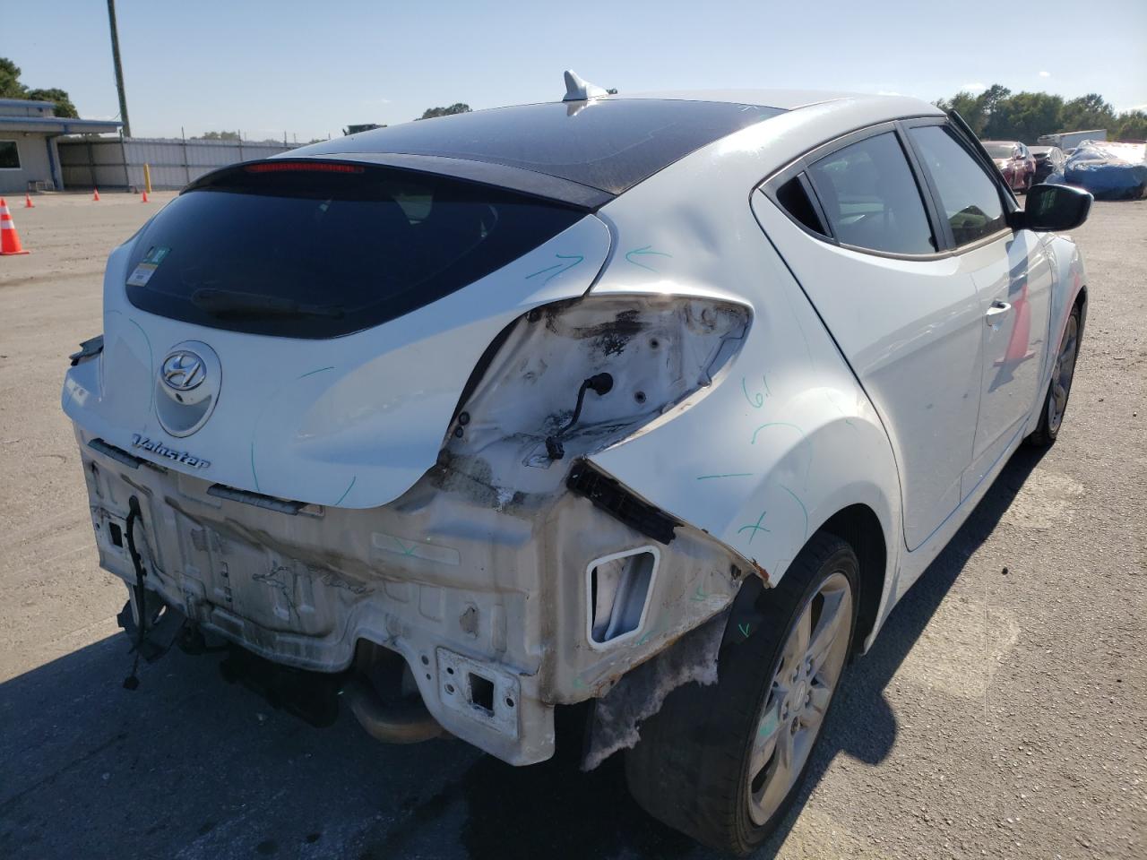 Photo 4 from auction – 2014 HYUNDAI VELOSTER with VIN KMHTC6AD9EU207751