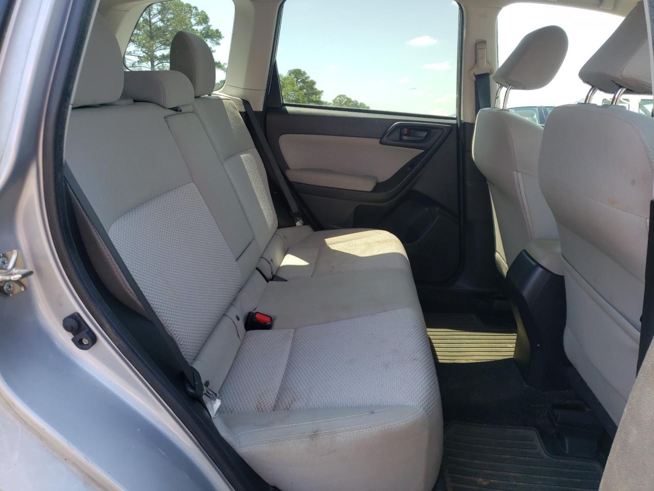 Photo 6 from auction – 2017 SUBARU FORESTER 2 with VIN JF2SJAEC3HH437312