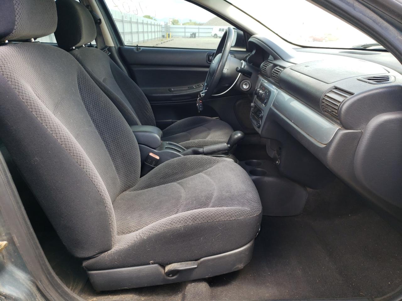 Photo 5 from auction – 2006 CHRYSLER SEBRING TO with VIN 1C3EL56RX6N115009