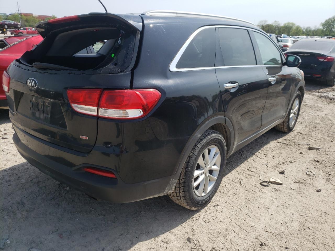 Photo 4 from auction – 2016 KIA SORENTO LX with VIN 5XYPGDA34GG095340