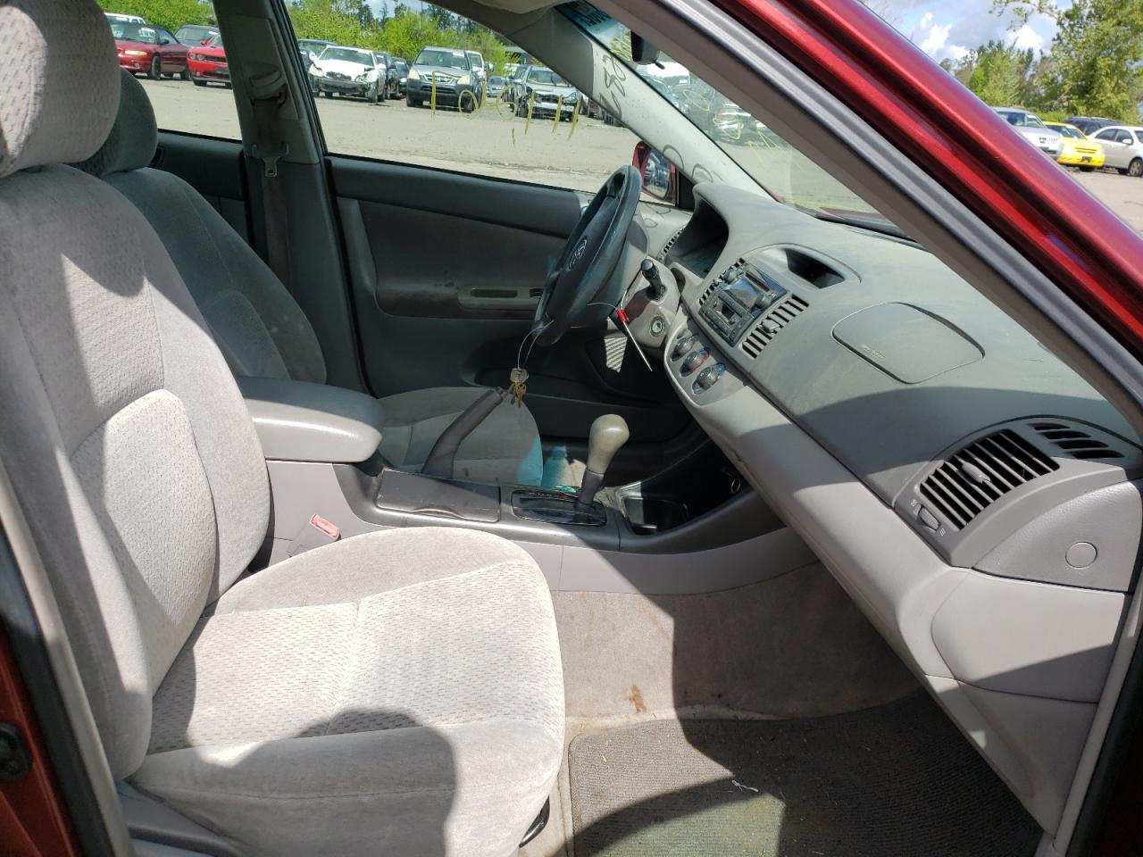 Photo 5 from auction – 2003 TOYOTA CAMRY LE with VIN 4T1BE32K43U170624