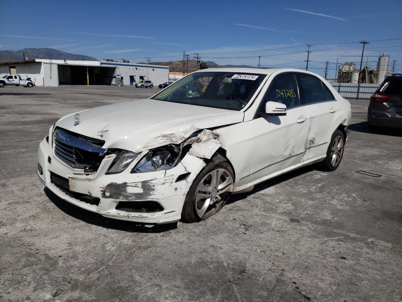 Photo 2 from auction – 2011 MERCEDES-BENZ E 350 with VIN WDDHF5GB7BA400162