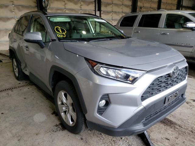 TOYOTA RAV4 XLE 2019 with VIN JTMP1RFV3KD028406 - Photo from auction