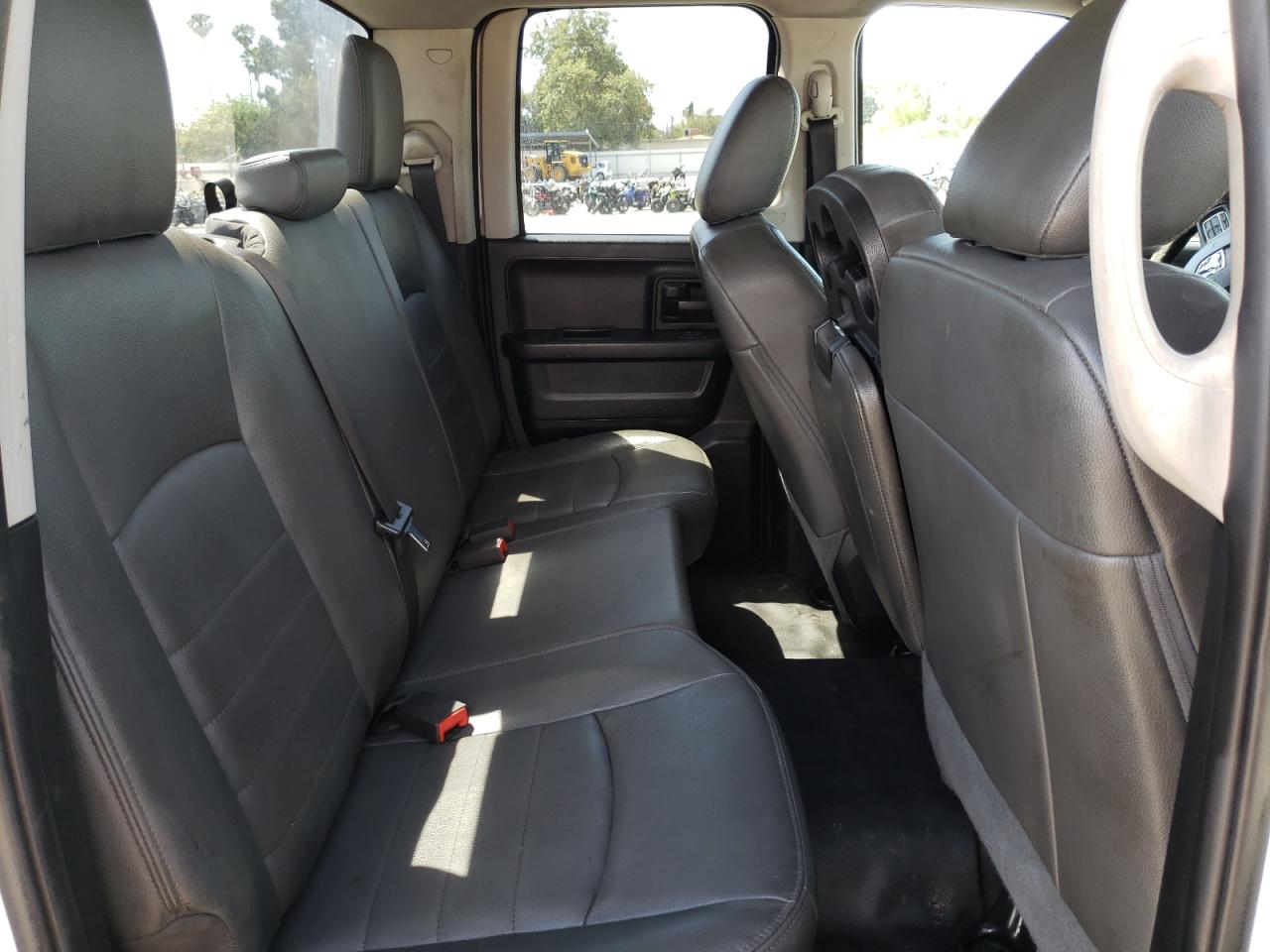 Photo 6 from auction – 2017 RAM 1500 ST with VIN 1C6RR6FG4HS701541