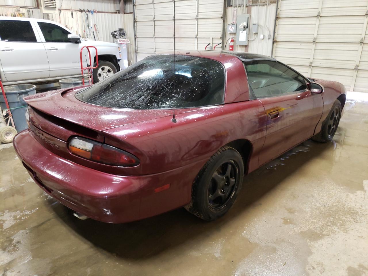 Photo 4 from auction – 2000 CHEVROLET CAMARO with VIN 2G1FP22K3Y2116263
