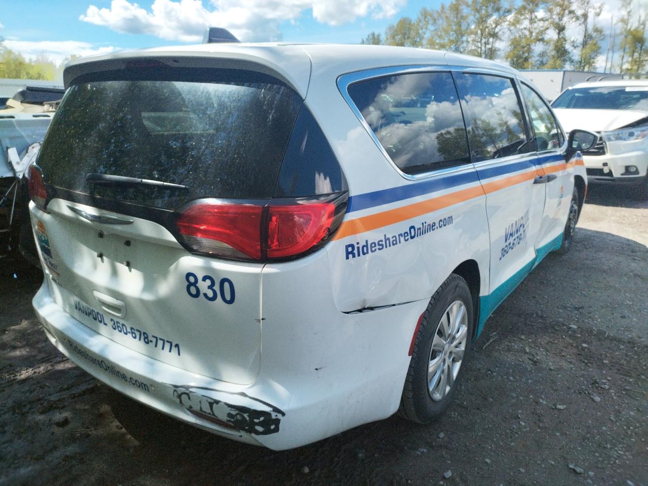 Photo 4 from auction – 2018 CHRYSLER PACIFICA L with VIN 2C4RC1AG5JR255430