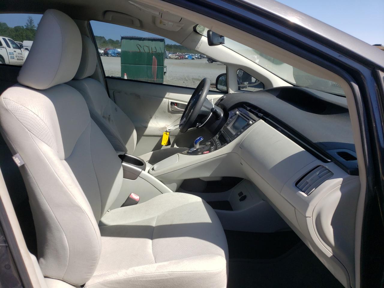 Photo 5 from auction – 2012 TOYOTA PRIUS with VIN JTDKN3DU5C1566713