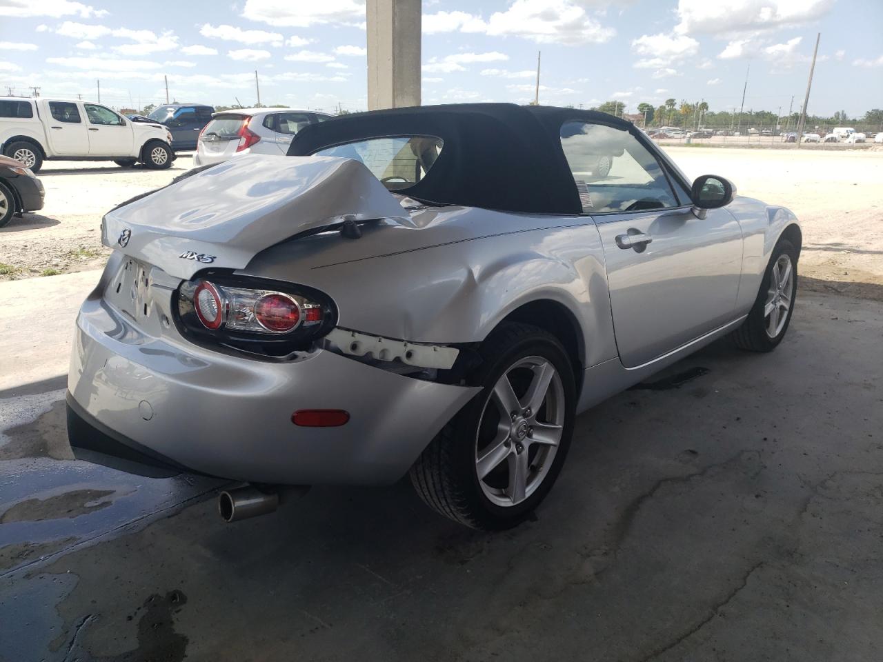 Photo 4 from auction – 2007 MAZDA MX-5 MIATA with VIN JM1NC25F970124008