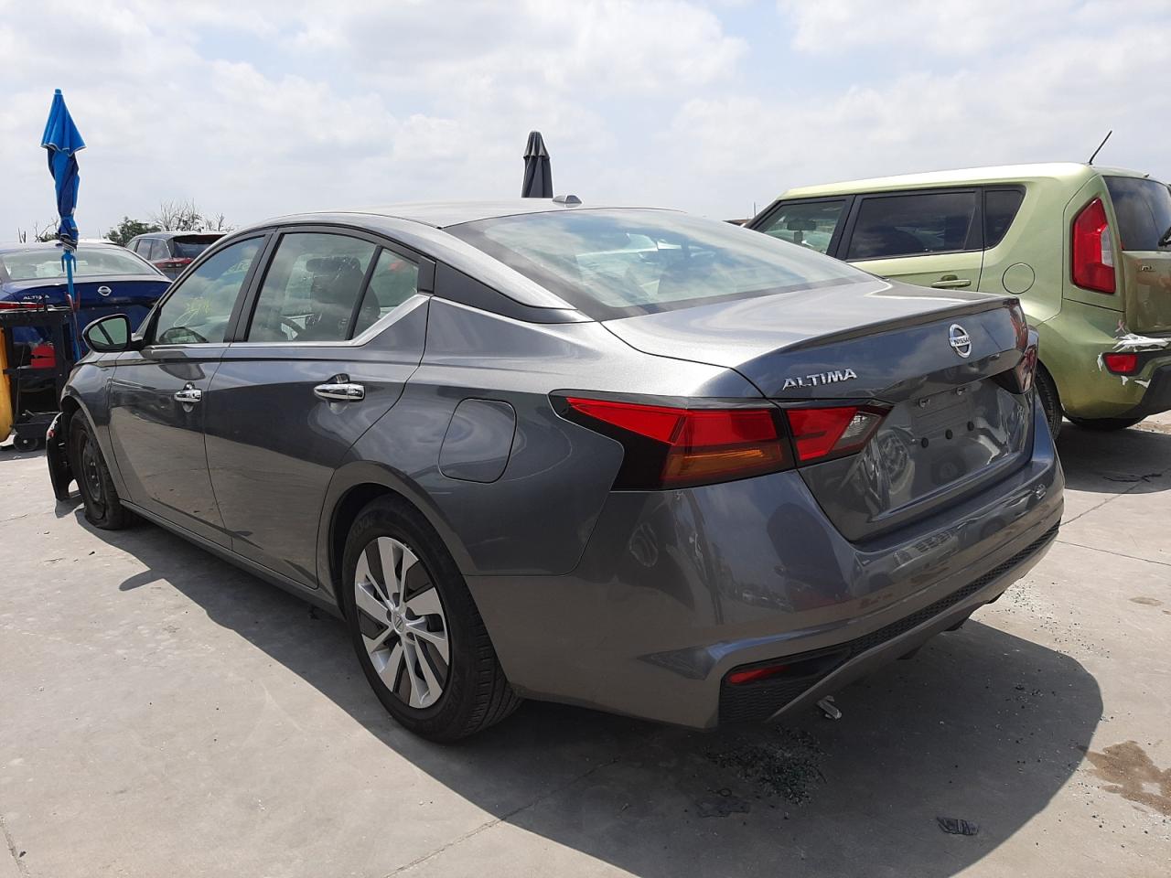 Photo 3 from auction – 2020 NISSAN ALTIMA S with VIN 1N4BL4BV7LC221829
