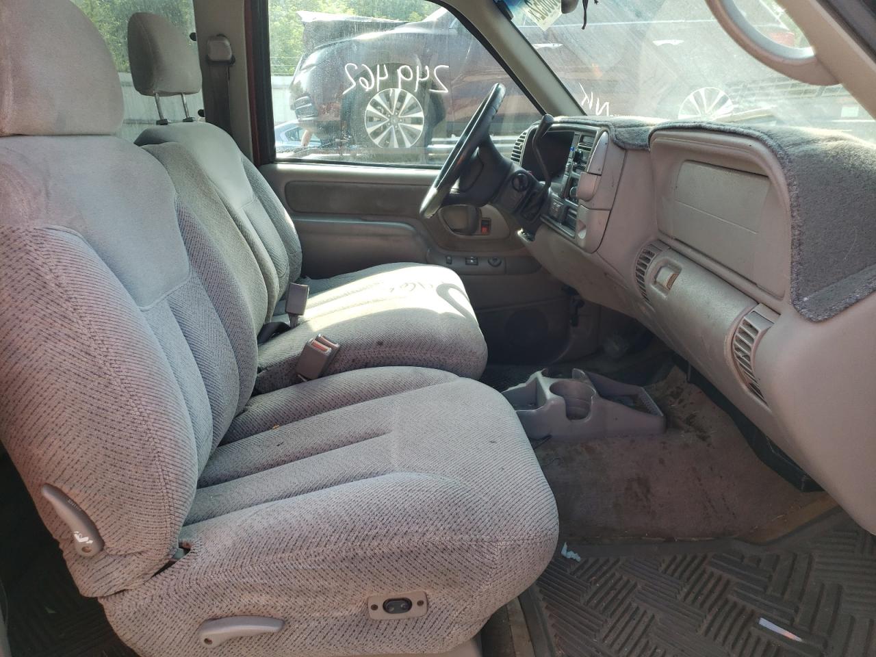 Photo 5 from auction – 1998 GMC SIERRA K15 with VIN 1GTEK19R6WR514981