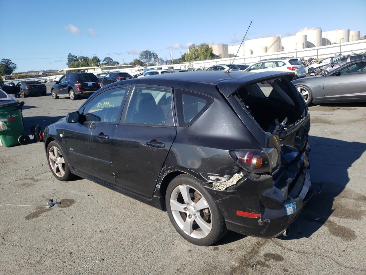 Photo 3 from auction – 2004 MAZDA 3 HATCHBAC with VIN JM1BK343441188580