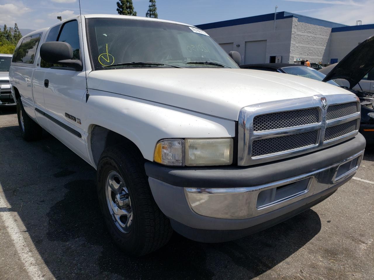 DODGE RAM 1500 2000 with VIN 3B7HC13Z3YG124149 - Photo from auction