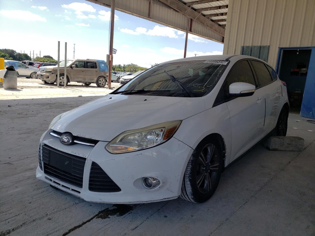 Фото 2 с аукциона – 2014 FORD FOCUS SE с VIN 1FADP3K2XEL115259
