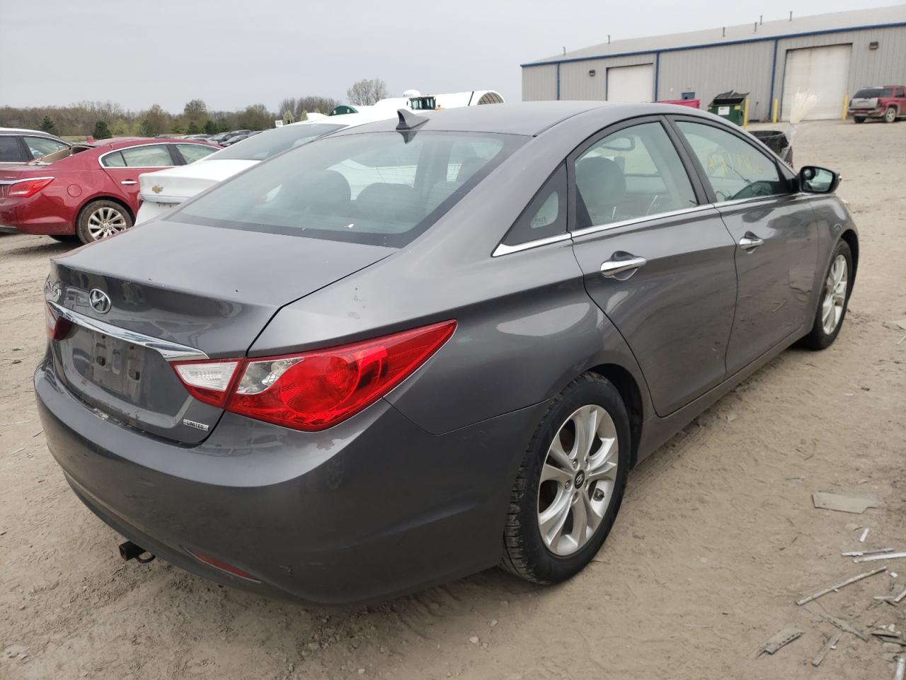 Photo 4 from auction – 2011 HYUNDAI SONATA SE with VIN 5NPEC4AC9BH140308