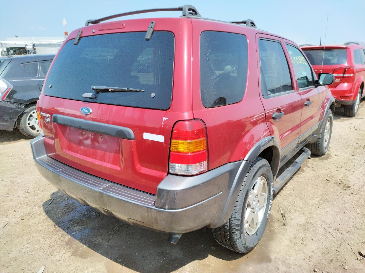 Photo 4 from auction – 2003 FORD ESCAPE XLT with VIN 1FMYU03113KA72101