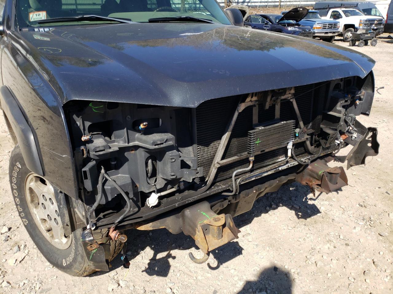 Photo 9 from auction – 2003 CHEVROLET SILVERADO with VIN 2GCEK19T731155513