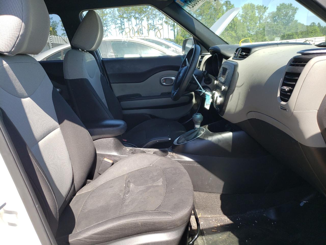Foto 5 de la subasta – 2014 KIA SOUL con VIN KNDJN2A2XE7003780