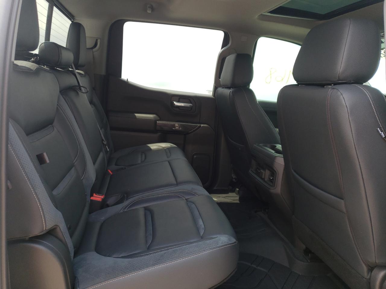 Photo 6 from auction – 2021 CHEVROLET SILVERADO with VIN 3GCUYEEL5MG124728