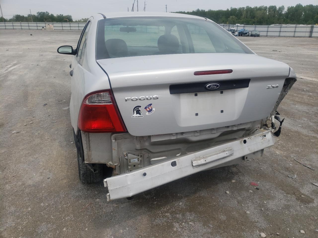 Photo 9 from auction – 2006 FORD FOCUS ZX4 with VIN 1FAFP34N16W123444