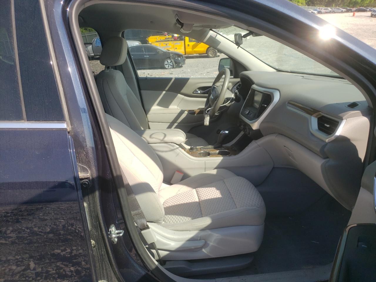 Photo 5 from auction – 2017 GMC ACADIA SLE with VIN 1GKKNSLA8HZ285956