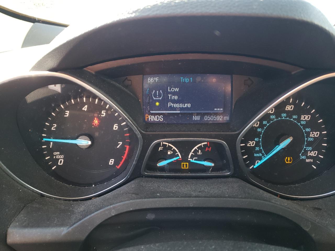 Photo 8 from auction – 2015 FORD ESCAPE SE with VIN 1FMCU9G95FUC72762